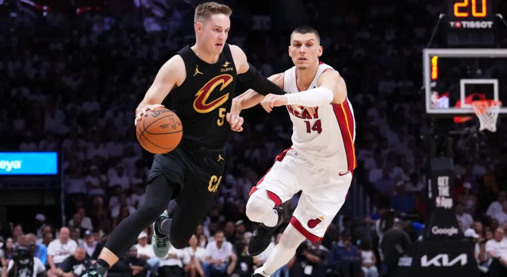 Miami Heat and Cleveland Cavaliers playing a playoff game