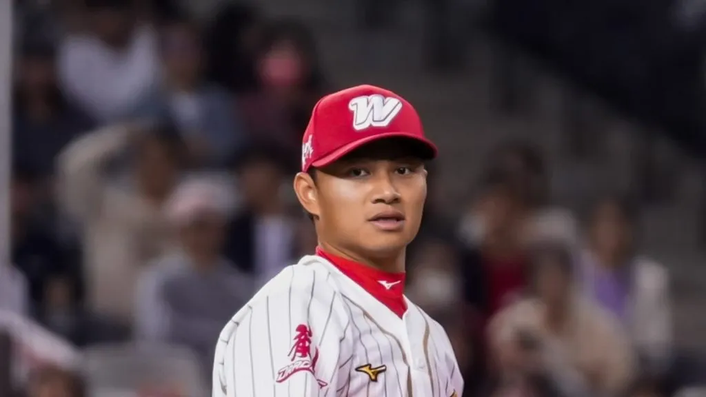 Hsu Jo-Hsi playing in CBPL