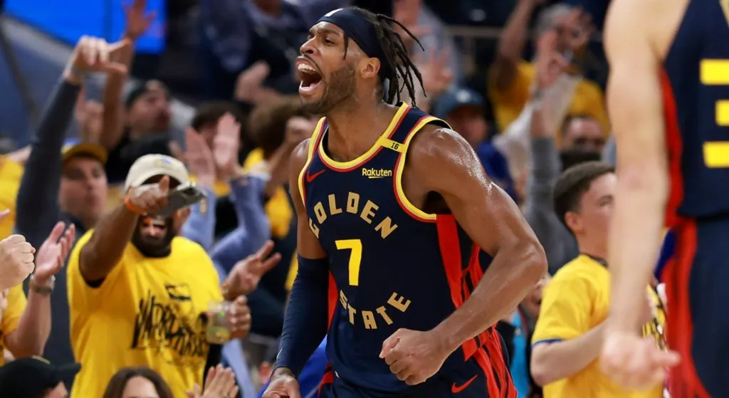 Buddy Hield celebrating a victory against Rockets