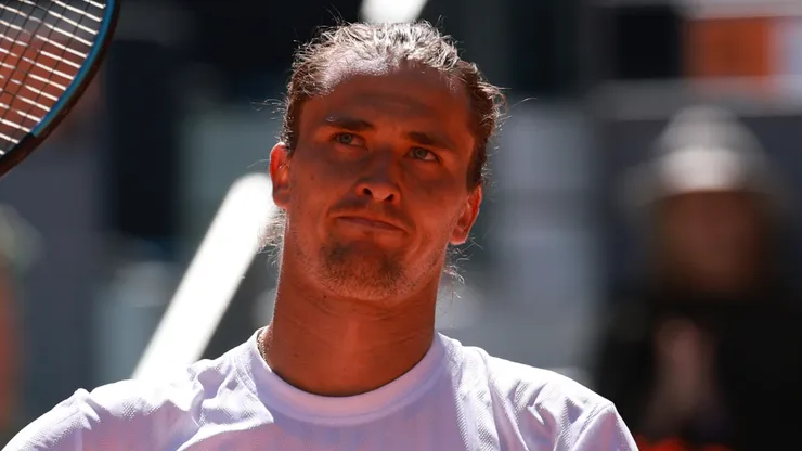 Alexander Zverev will face Daniil Medvedev on Saturday