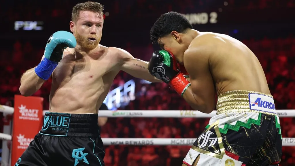 Canelo Alvarez throws a left against Jaime Munguia in their super middleweight championship title fight at T-Mobile Arena on May 04, 2024. (Source: Christian Petersen/Getty Images)
