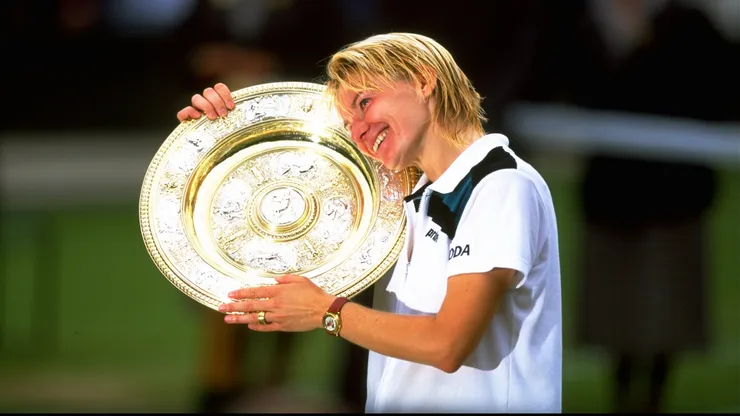 Jana Notvona celebrates her Wimbledon victory in 1998