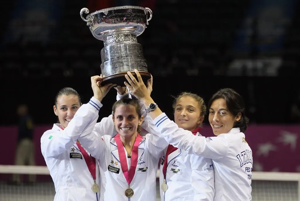 (L-R) Flavia Pennetta, Roberta Vinci, Sara Errani and Francesca Schiavone of Italy pose with the trophy following their Fed Cup team victory in 2010 (Photo by Jeff Gross/Getty Images)