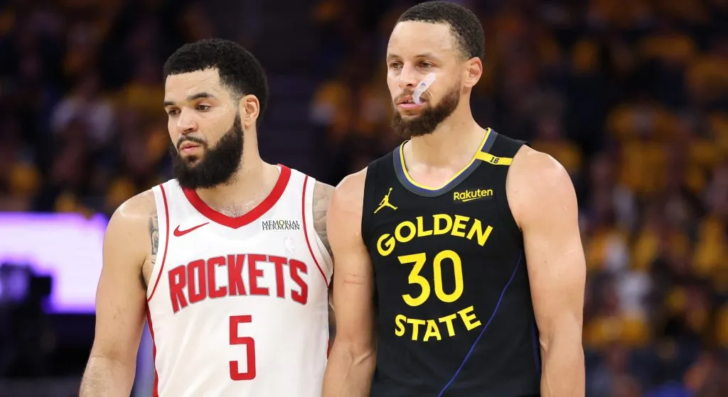 Fred VanVleet and Stephen Curry playing the Game 6