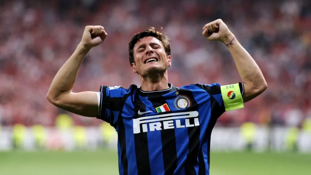 Javier Zanetti of Inter Milan celebrates his team victory at the end of the UEFA Champions League Final match between FC Bayern Muenchen and Inter Milan in 2010. (Source: Jasper Juinen/Getty Images)