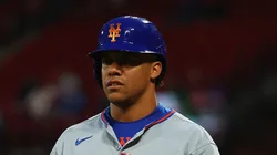 Juan Soto #22 of the New York Mets runs to the dugout after popping out against the St. Louis Cardinals during game two of a doubleheader at Busch Stadium on May 4, 2025 in St Louis, Missouri. (Photo by Dilip Vishwanat/Getty Images)