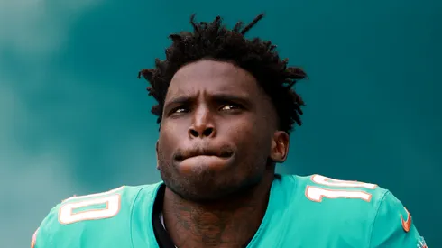 Tyreek Hill suffere a knee injury in the 2025 NFL season