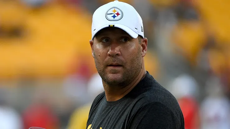 Ben Roethlisberger #7 of the Pittsburgh Steelers looks on during warmups before a preseason game against the Tampa Bay Buccaneers at Heinz Field on August 9, 2019 in Pittsburgh, Pennsylvania.