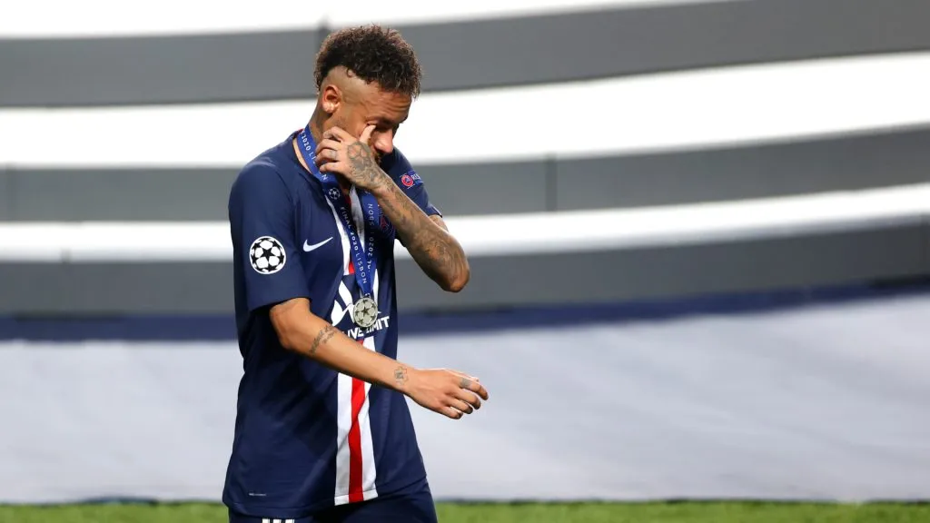 Neymar cries after losing the Champions League final in 2020 (Getty Images)