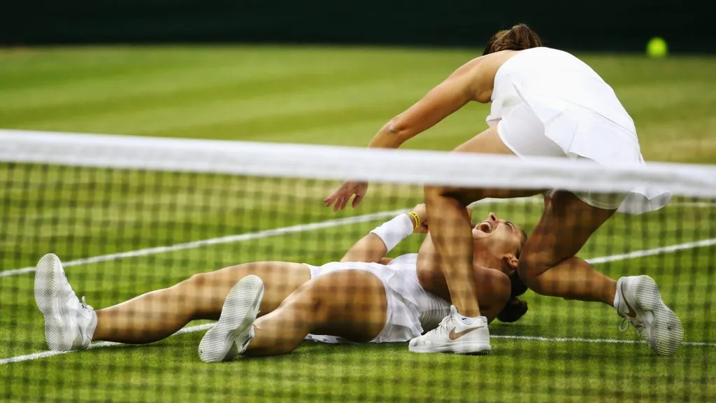 Errani and Vinci celebrate winning Wimbledon (Al Bello/Getty Images)