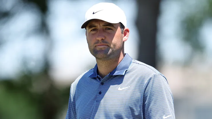 Scottie Scheffler of the United States lines up a putt on the first green during the final round of THE CJ CUP Byron Nelson 2025 at TPC Craig Ranch on May 04, 2025.