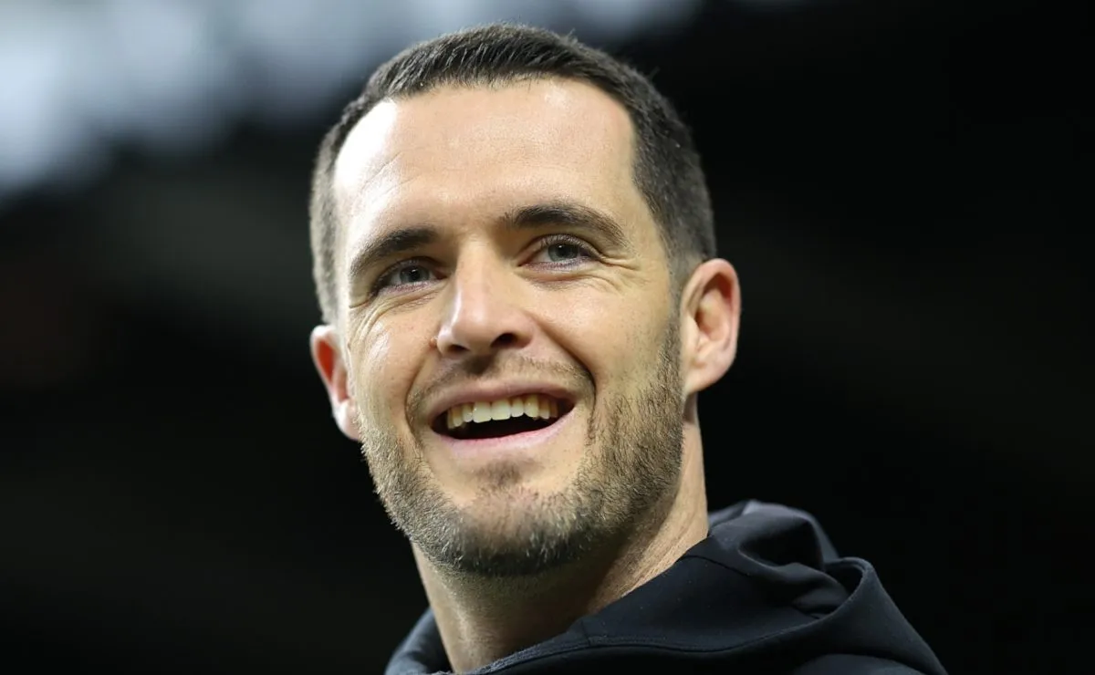 Derek Carr confirms retirement from football with emotional message to ...