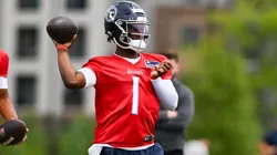 Cam Ward #1 of the Tennessee Titans throws the ball.