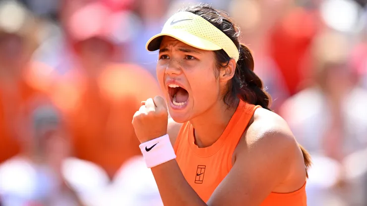 Emma Raducanu celebrates during her Round of 32 match at the Italian Open
