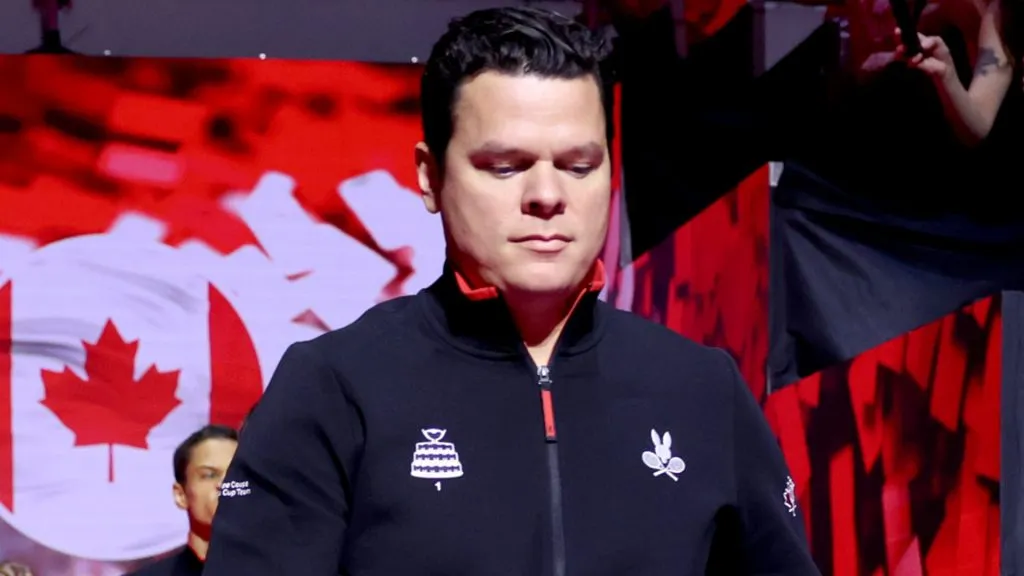 Milos Raonic of Team Canada walk out to the court ahead of his match gainst Daniel Altmaier of Team Germany in the quarterfinal tie between Germany and Canada at Palacio de Deportes Jose Maria Martin Carpena on November 20, 2024 in Malaga, Spain.