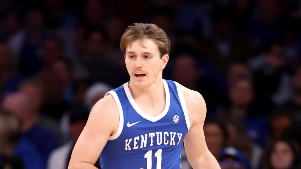 Travis Perry #11 of the Kentucky Wildcats in action against the Ohio State Buckeyes at Madison Square Garden on December 21, 2024 in New York City.