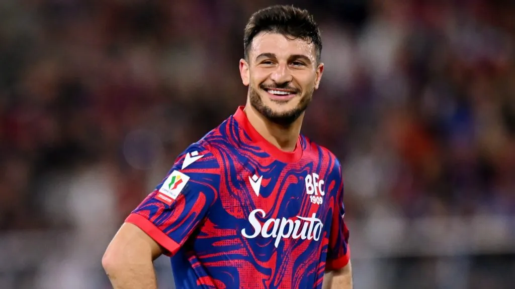 Riccardo Orsolini of Bologna smiles during the coppa Italia Semi Final match between Bologna FC and Empoli at Renato Dall’Ara Stadium on April 24, 2025. (Source: Alessandro Sabattini/Getty Images)