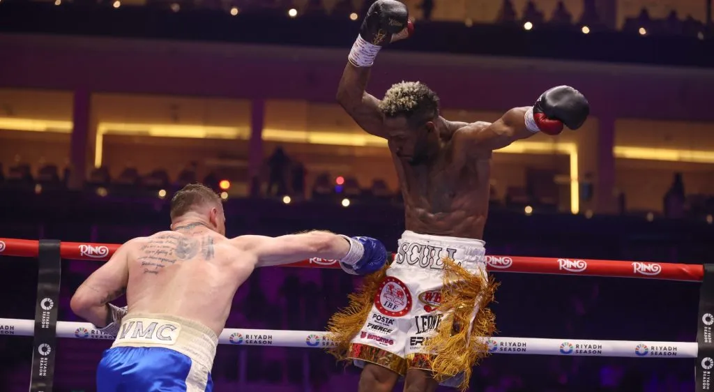 Saul “Canelo” Alvarez and William Scull (L-R) on the Fatal Fury City of Wolves card at ANB Arena on May 03, 2025 in Riyadh, Saudi Arabia. (Photo by Richard Pelham/Getty Images)