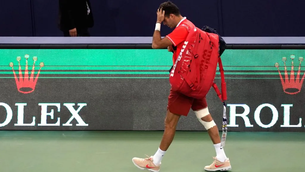 Juan Martin del Potro of Argentina leaves after he retired due to a leg injury in the match against Borna Coric of Croatia during the 2018 Shanghai Masters. (Kevin Lee/Getty Images)