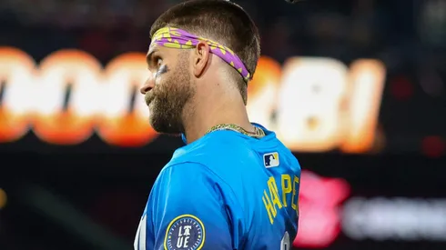 PHILADELPHIA, PENNSYLVANIA – MAY 16: Bryce Harper #3 of the Philadelphia Phillies salutes to the crowd after hitting his 1000th RBI of his career in the fifth inning against the Pittsburgh Pirates at Citizens Bank Park on May 16, 2025 in Philadelphia, Pennsylvania.