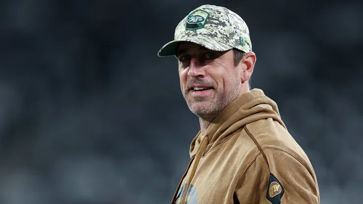 Aaron Rodgers #8 of the New York Jets looks on before the game against the Los Angeles Chargers at MetLife Stadium on November 06, 2023 in East Rutherford, New Jersey.