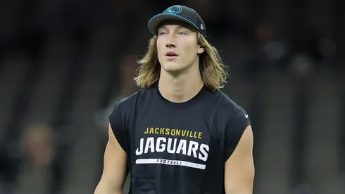 Trevor Lawrence #16 of the Jacksonville Jaguars warms up before the game against the New Orleans Saints at Caesars Superdome on October 19, 2023 in New Orleans, Louisiana.