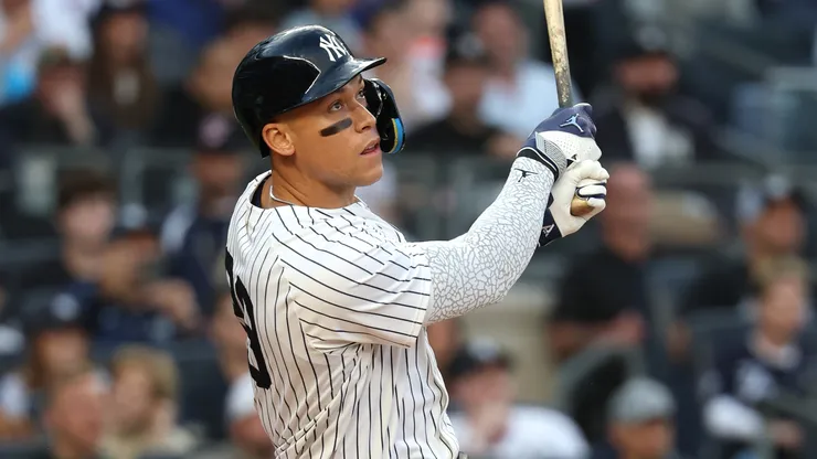 Aaron Judge #99 of the New York Yankees bats against the New York Mets during their game at Yankee Stadium on May 18, 2025 in New York City.
