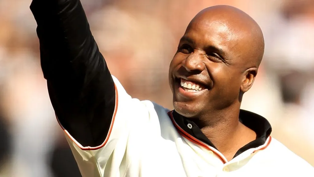 Former San Francisco Giants outfielder Barry Bonds acknowledges the crowd prior to Game Three of the NLCS against the San Francisco Giants during the 2010 MLB Playoffs. (Source: Ezra Shaw/Getty Images)