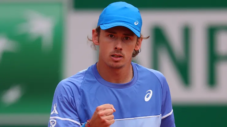 Alex de Minaur of Australia celebrates a point against Tallon Griekspoor of Netherlands during the Men's Singles Second Round match on day four of the Rolex Monte-Carlo Masters in 2024.