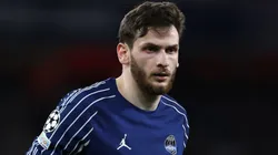 Khvicha Kvaratskhelia of Paris Saint-Germain during the UEFA Champions League 2024/25 Semi Final against Arsenal.