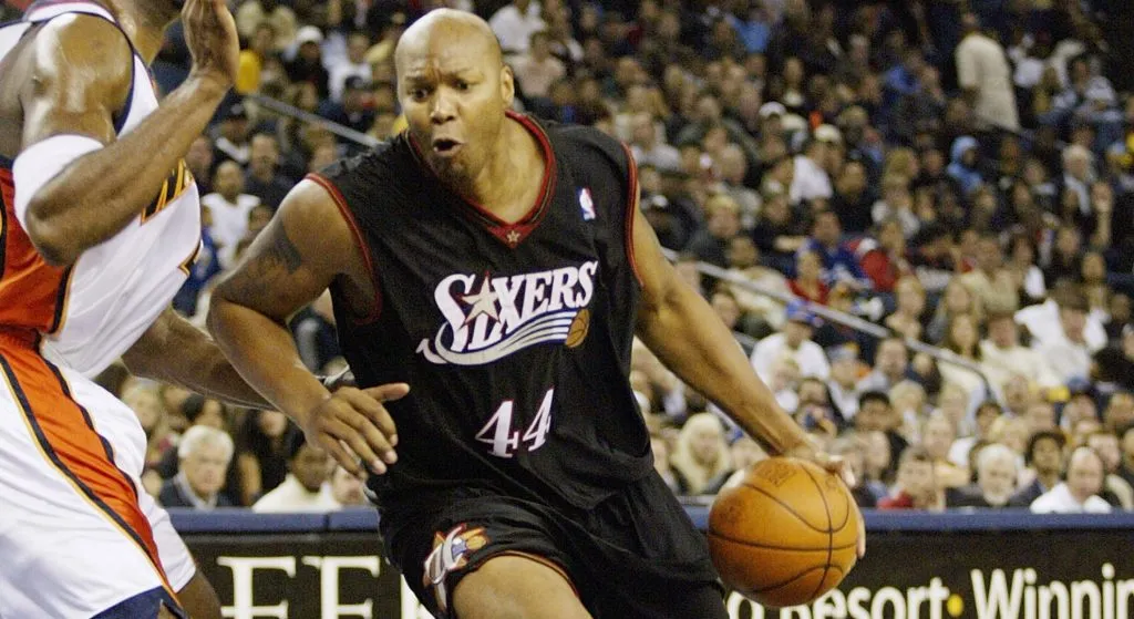 Derrick Coleman playing for Philadelphia 76ers