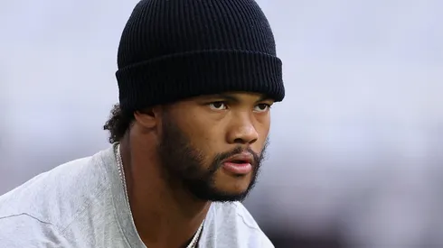 Quarterback Kyler Murray #1 of the Arizona Cardinals warms up before the NFL game at State Farm Stadium on November 26, 2023 in Glendale, Arizona. The Rams defeated the Cardinals 37-14.