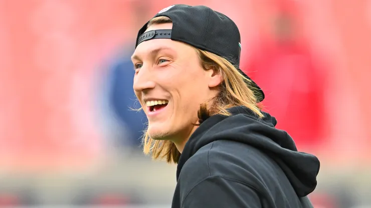 Trevor Lawrence #16 of the Jacksonville Jaguars reacts prior to a game against the Cleveland Browns at Cleveland Browns Stadium on December 10, 2023 in Cleveland, Ohio.Trevor Lawrence #16 of the Jacksonville Jaguars reacts prior to a game against the Cleveland Browns at Cleveland Browns Stadium on December 10, 2023 in Cleveland, Ohio.