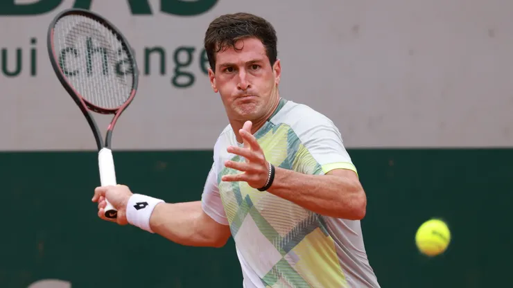 Argentinian player Federico Gomez at the 2025 Roland Garros