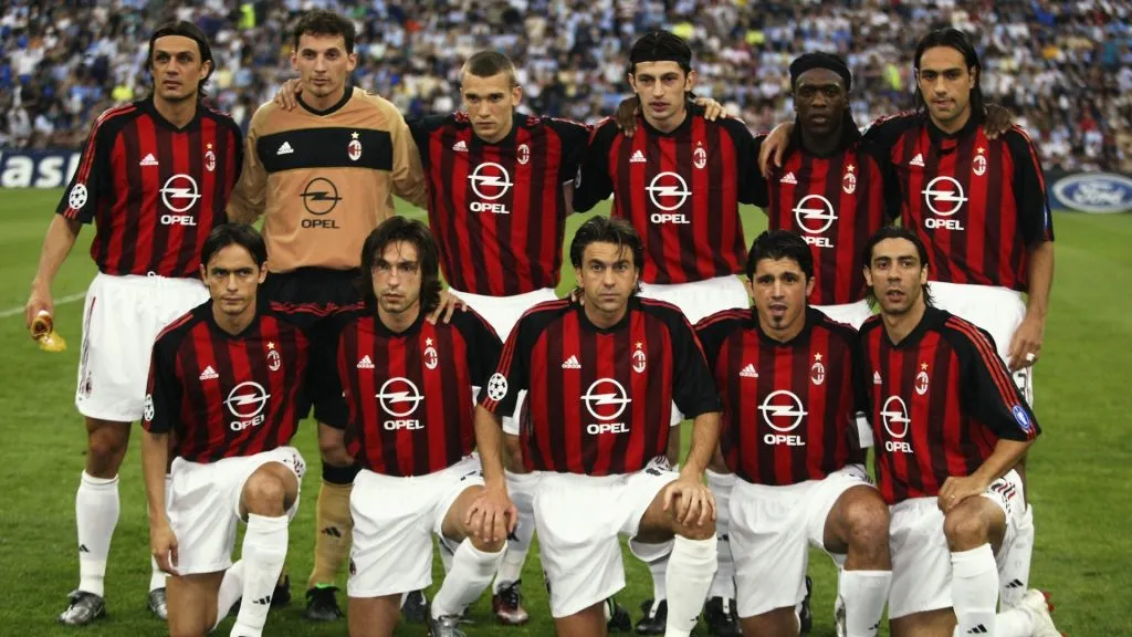 AC Milan players team line-up before the UEFA Champions League semi final second leg match between Inter Milan and AC Milan on May 13, 2003. (Source: Clive Mason/Getty Images)