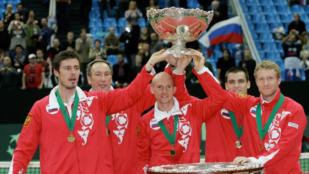 Russia’s tennis team hold the trophy during the awarding ceremony of the final Davis Cup tennis tournament. (Oleg Nikishin/Epsilon/Getty Images)