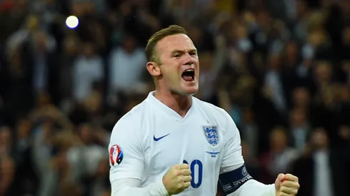 Wayne Rooney of England celebrates scoring their second goal from the penalty spot during the UEFA EURO 2016 Group E qualifying match between England and Switzerland