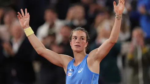 Lois Boisson celebrates her win over Mirra Andreeva