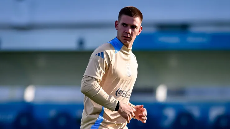 Franco Mastantuono of Argentina looks on during a training session at Lionel Andres Messi Training Camp on June 3, 2025 in Ezeiza, Argentina.