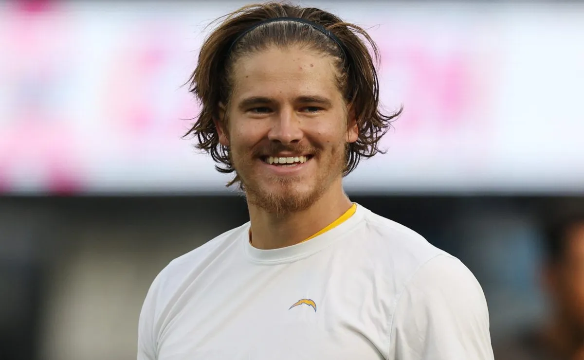 Justin Sherbert Justin Herbert's offensive weapon eyes redemption with the Chargers in ...