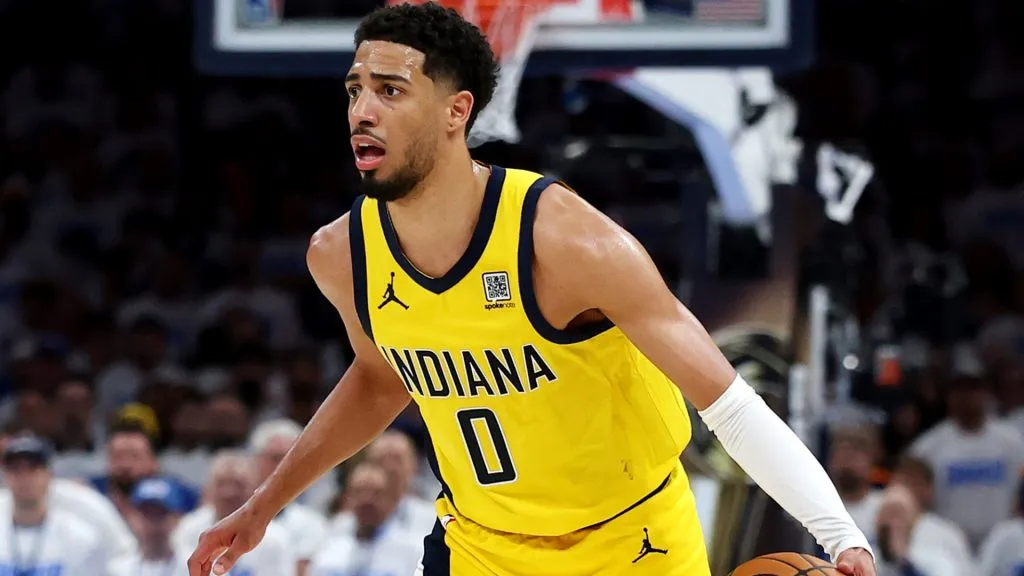 Tyrese Haliburton looks on