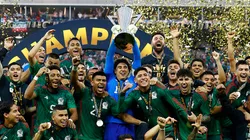 Guillermo Ochoa #13 of Mexico celebrates after defeating Panama 1-0 in the Concacaf Gold Cup final.