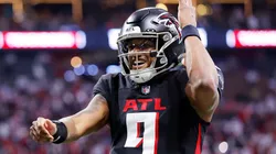 Michael Penix Jr. celebrates after throwing a touchdown pass to Drake London.
