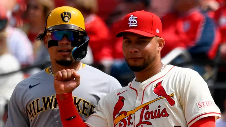 Willson Contreras #40 of the St. Louis Cardinals makes gestures towards William Contreras #24 of the Milwaukee Brewers during the sixth inning at Busch Stadium on April 26, 2025 in St Louis, Missouri.