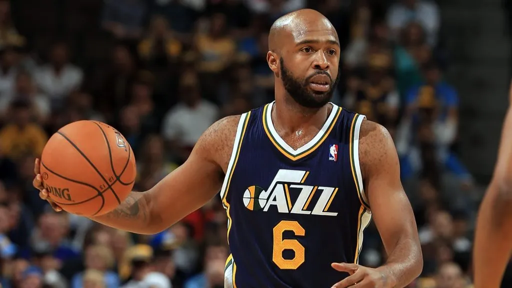 Jamaal Tinsley playing for the Utah Jazz in 2012