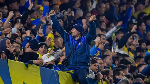 Fans of Boca Juniors cheer for their team prior to the Torneo Apertura Betano 2025 quarterfinals match between Boca Juniors and Independiente