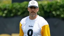 Quarterback Aaron Rodgers #8 of the Pittsburgh Steelers