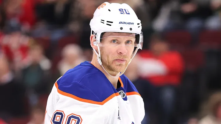 Corey Perry #90 of the Edmonton Oilers looks on against the Chicago Blackhawks during the first period at the United Center on January 11, 2025.