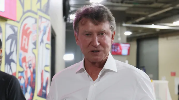 Wayne Gretzky arrives for the game between the Florida Panthers and the Edmonton Oilers in Game Three of the 2025 Stanley Cup Final at Amerant Bank Arena on June 09, 2025 in Sunrise, Florida.