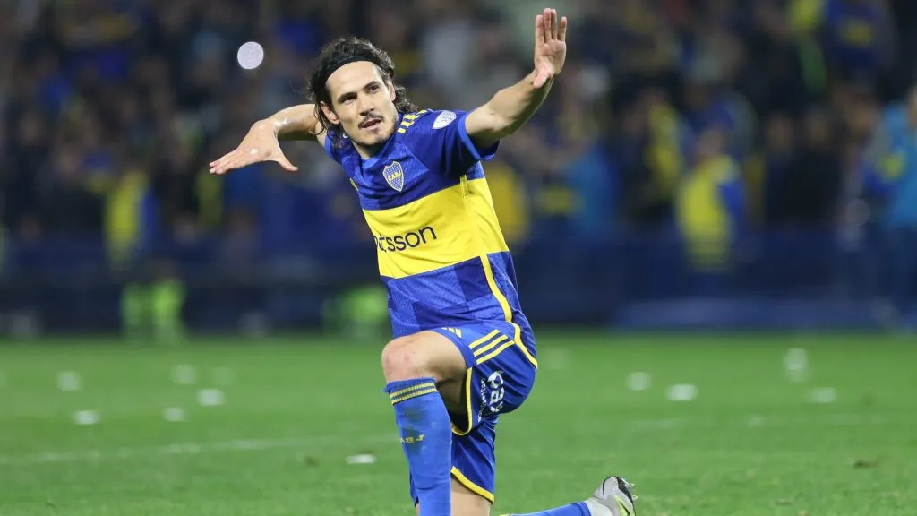 Edinson Cavani of Boca Juniors celebrates after scoring the team’s first goal during the Copa CONMEBOL Sudamericana 2024 match between Boca Juniors and Independiente del Valle. (Source: Daniel Jayo/Getty Images)